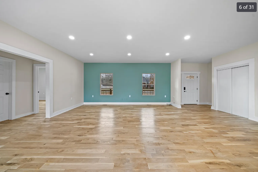 Open Floor Plan - Entrance